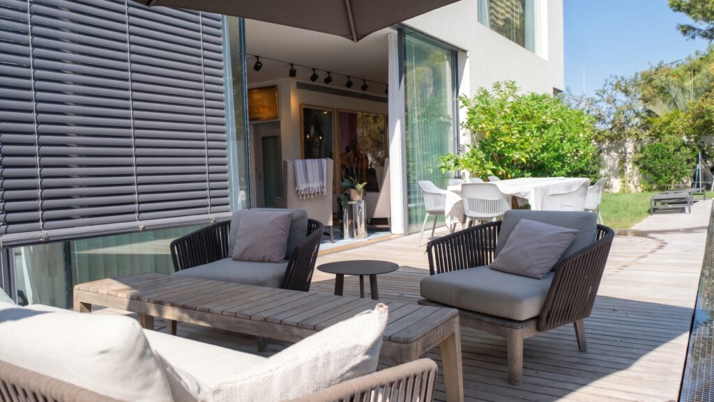 Hakidma 51 Herzliya — terrasse