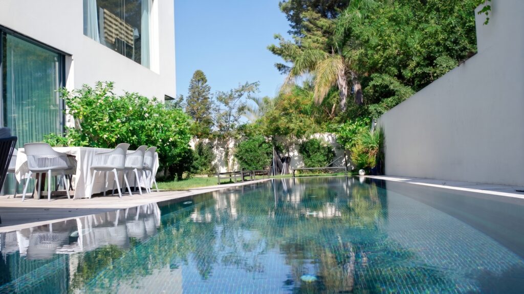 Hakidma 51 Herzliya — piscine