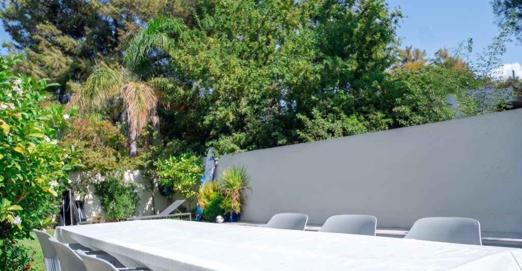 Hakidma 51 Herzliya — jardin