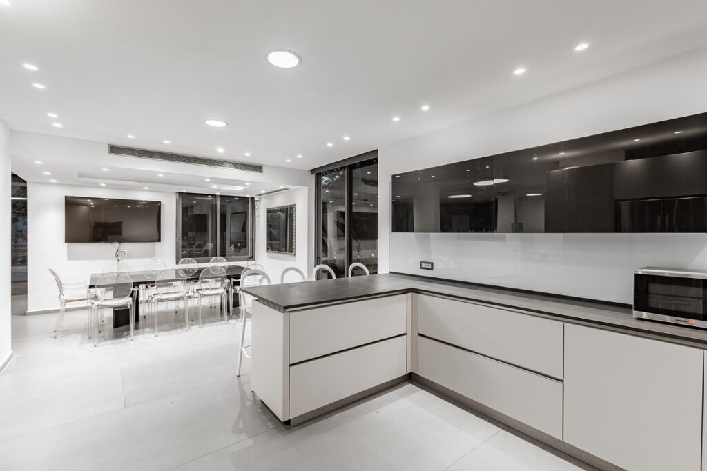 p-274324291826-Villa (GaleiTchelet-9) by Asher Davidson (27.10.25)-52 (1).jpg