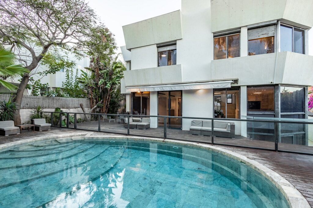 p-274324291826-Villa (GaleiTchelet-9) by Asher Davidson (27.10.25)-5 (1).jpg