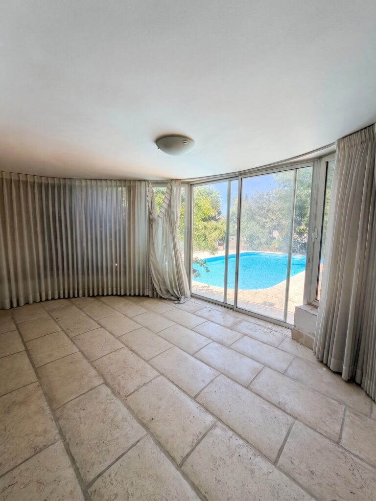 Wingate 53 Herzliya — vue sur la piscine